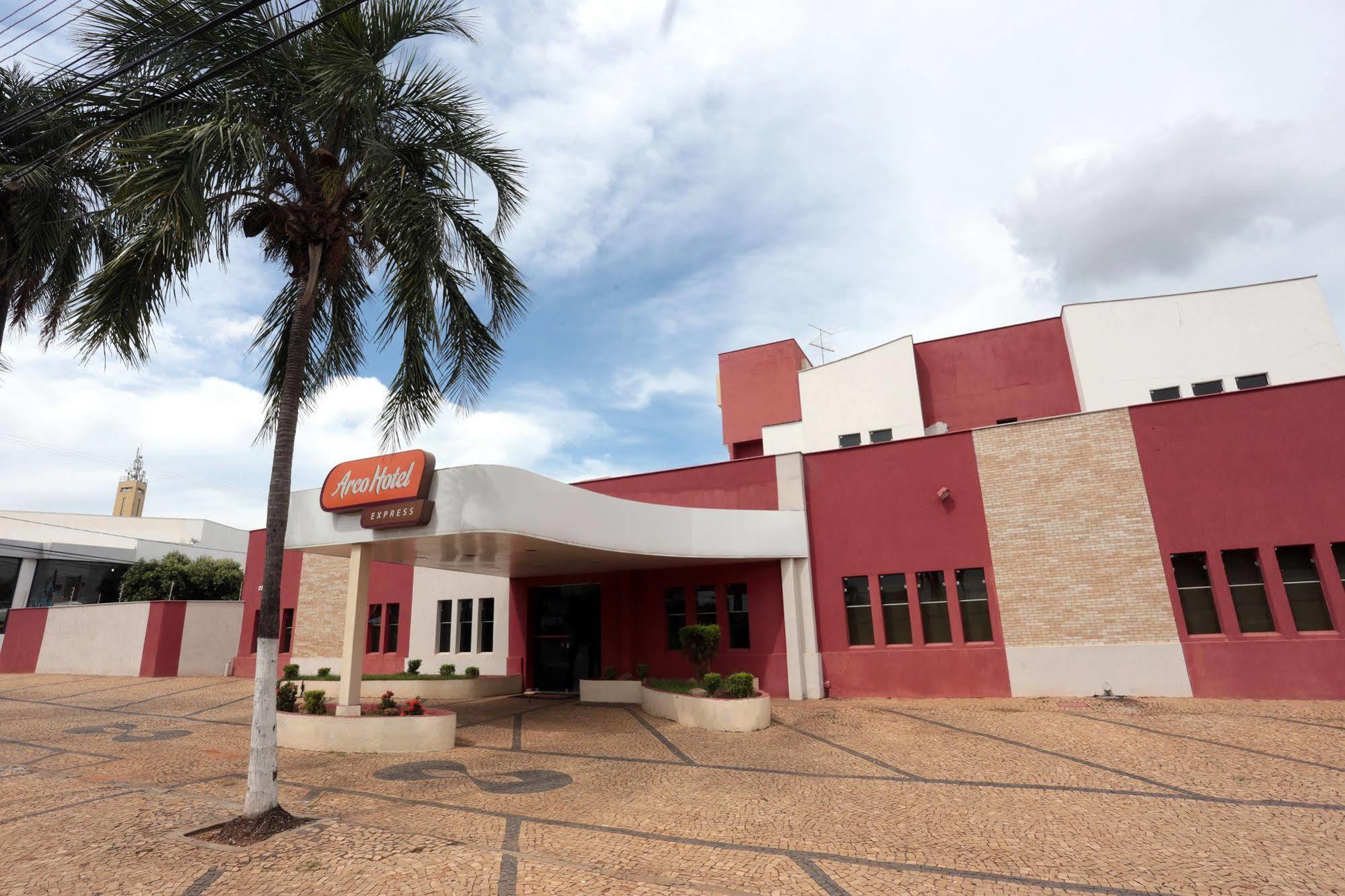 Agua Branca Park Hotel Araçatuba Exterior foto